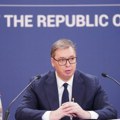 "Učinićemo sve da ljudi dobiju primanja na KiM" Vučić: U ponedeljak nastavljamo sa dostavljanjem novca