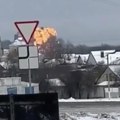 Ruski vojni avion u plamenu u vazduhu, srušio se u oblasti Ivanovo: Objavljeni dramatični snimci VIDEO