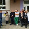 „Istupamo kao roditelji i nastavnici“ – Prosvetari u Leskvocu podržali studente