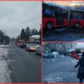 Poledica u Beogradu, stvaraju se gužve u saobraćaju: Autobus na Petlovom brdu udario u semafor, pojedine linije obustavljene…