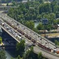 Kolaps na Mostu na Adi: Tramvaji stoje, automobili se kreću usporeno