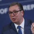 Vučić sa podignutom pesnicom odgovorio studentima (FOTO)