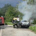 Zapalio se u kolima nakon što je prijavljen za nasilje: U porodici?! Horor na putu Čačak - Požega: Vatrogasci na licu mesta…