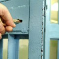 Stanodavac nožem i šrafcigerom napao podstanare, tužilaštvo traži pritvor