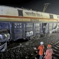 Више од 200 погинулих у железничкој несрећи у Индији