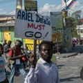 Posle ostavke premijera: I moćne bande u borbi za vlast na Haitiju