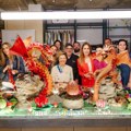 Humanitarna izložba čokoladnih figura Mandarina Cake Shopa