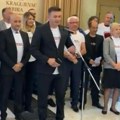 Kragujevačka opozicija nastavila bojkot sednice ćutanjem za govornicom