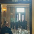 Skupština pojačava obezbeđenje: Stigli policajci u civilu