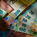 Privatni sektor evrozone zabeležio neočekivan pad u maju zbog slabljenja sektora usluga