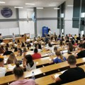 Pretnje nisu zaustavile studente: Više od stotinu izašlo na kolokvijum u Kragujevcu