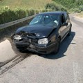 Teška saobraćajna nesreća na Gnjilanskom putu: Povređeno osam osoba, jedna u komi