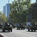 Američka agencija AP o paradi u Beogradu: Prikaz vojne moći uz pratnju protesta i kritika