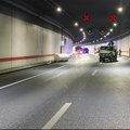 Sudar u tunelu "Železnik": Dva Mercedesa ostala okrenuta nasred saobraćajnice