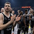 Crno-beli večeras igraju poslednju utakmicu u 2025. godini! Evo gde možete da gledate meč Valensija - Partizan!