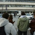 Protest ispred suda u Novom Pazaru: Protiv dvojice studenata pokrenut postupak