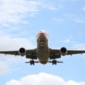 Napukao prozor na letu za Dubrovnik, avion prinudno sleteo u Beč