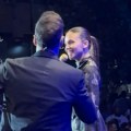 Prvi redovi pevali u glas: Breskvica i Peđa Jovanović izveli veliki hit duet, emocija iz publike pršti