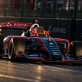 AI preuzima volan: Trkački automobili bez vozača jurili stazom Formule 1