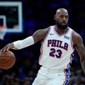 Lebron debitovao u Filadelfiji - jedno zakucavanje dovoljno za zadovoljstvo navijača