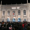 (Foto) Protesti u više gradova u Italiji: Privedeno više od 200 mladih u Rimu, pojačano prisustvo policije u Milanu