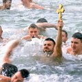 Za časni krst plivalo se u Srbiji, ali i širom regiona