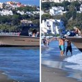 Usred dana istovarali drogu sa jahte: Ljudi u neverici gledali šta se dešava dok su se deca u blizini kupala (Video)
