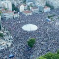 Studentkinja Elena upitala je pred hiljadama ljudi na protestu na Slaviji: Jesmo li država ili smo mafija?