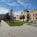 Srbija protiv Evrope: Revijalni rvački spektakl na Trgu Radomira Putnika