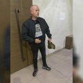 "Vrsta nove pretnje": Optuženi za napad na ekipu N1 na ročište došao u majici sa citatima i šapkom Ratka Mladića