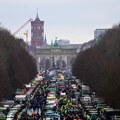 Hiljade traktora i kamiona zakrčile Berlin: Poljoprivrednici iz svih krajeva Nemačke na novom protestu