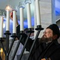 Poljska: zbog gašenja sveća na menori poslanik Braun izgubio imunitet