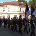 Ministar odbrane BiH i Komšić osudili defile u Prijedoru; Ambasada Srbije: To su kadeti, dolazak bio najavljen