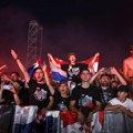 Ustaško divljanje u Zagrebu ne staje! Tompson i rulja slave genocidnu "Oluju" i progon Srba! Čuo se i govor Franje Tuđmana…