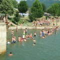 Cirkus u Vlasotincu: Voda opet nije za kupanje