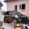 Snažna eksplozija u Derventi: Pronađeno telo u izgorelom vozilu nakon požara u porodičnoj kući