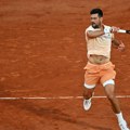Đoković preokretom do drugog kola Rolan Garosa: Novak savladao domaćeg tenisera Đovanija Petši-Perikara