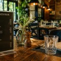Sve mora da piše u cenovniku: Od 1. avgusta stroža pravila za ugostitelje i trgovce