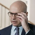 "Za razliku od nas klimate glavom na svaku direktivu iz inostranstva", Vučević odgovorio Spajiću: "Lekcije nam drže oni koji…