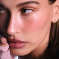 Rhode kreće u borbu protiv bora? Hailey Bieber najavila novi anti-age serum