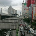 Kako jedna linija razdvaja bogate i siromašne u Manili: Neke scene sa ulice su srceparajuće
