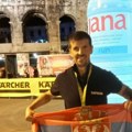 Paraćinac na Međunarodnom polumaratonu u Puli: Istrčao kilometre, pa posetio Srpski kulturni centar (foto)