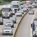 AMSS: Gužve na putevima, moguća čekanja na granicama