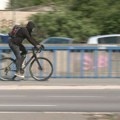 (FOTO) Otvoren podvožnjak u Subotici, a nasred biciklističke staze – bandera