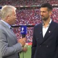 Novak Đoković poželeo sreću fudbalerima Srbije sa terena stadiona u Minhenu