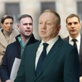 Ujedinila ih vučićeva fizička slabost: Posle Ribnikara, Dubone i pada nadstrešnice opozicija našla novi povod za besramne…