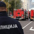 Požar buknuo zbog zagorelog ručka! Buktinja u Novom Sadu: Stanari se sami evakuisali, gašenje u toku (foto)