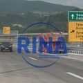 Vozači ovo morate da znate: Promenjen režim saobraćaja na deonici autoputa Pakovraće - Požega, vozi se dvosmerno kroz jednu…