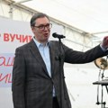 Vučić posetio Kulu pred lokalne izbore: Predsednik o napadu na aktiviste SNS-a