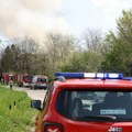 Buknuo požar u Beogradu: Veliki broj vatrogasnih ekipa juri ka Makišu, vatra izbila kod Ranžirne stanice